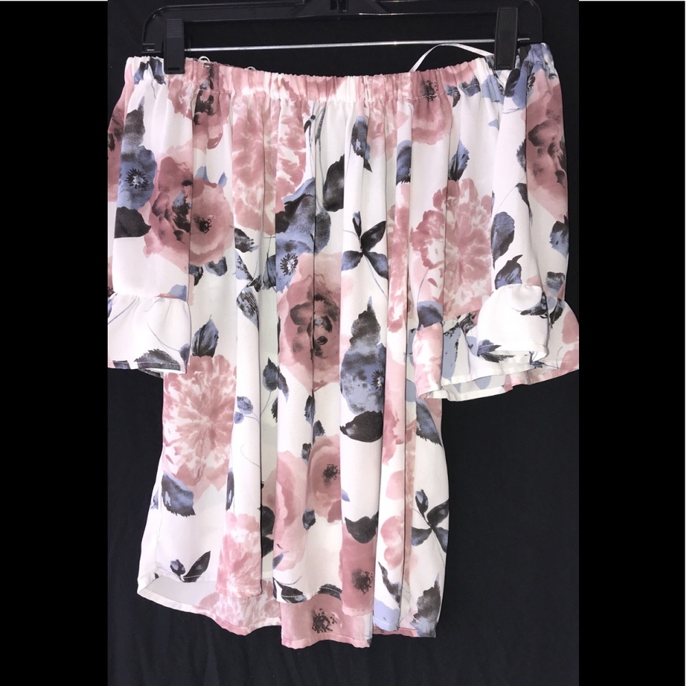 Off shoulder floral top